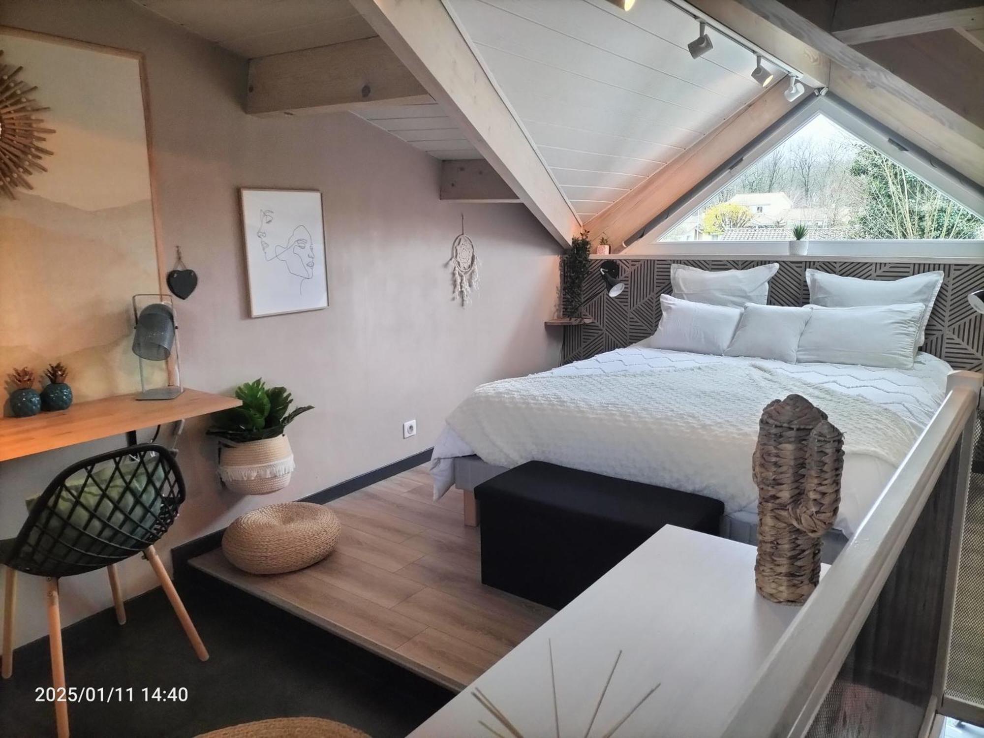 Au Bord Du Vieux Moulin Apartment Merignac  Luaran gambar